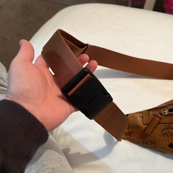 MCM - Picture 4 of 5